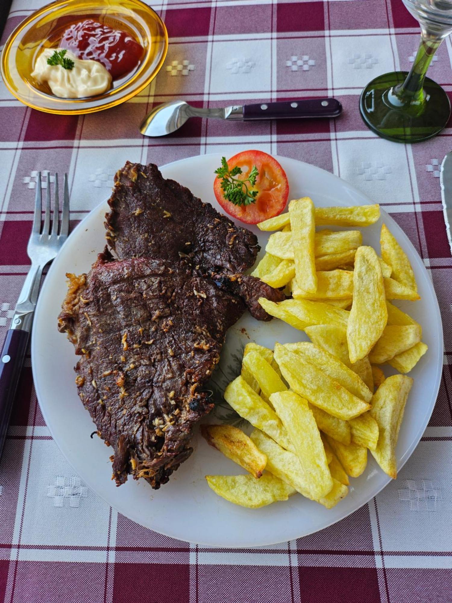 Bed and Breakfast Chez Joel Antsirabe Exterior foto
