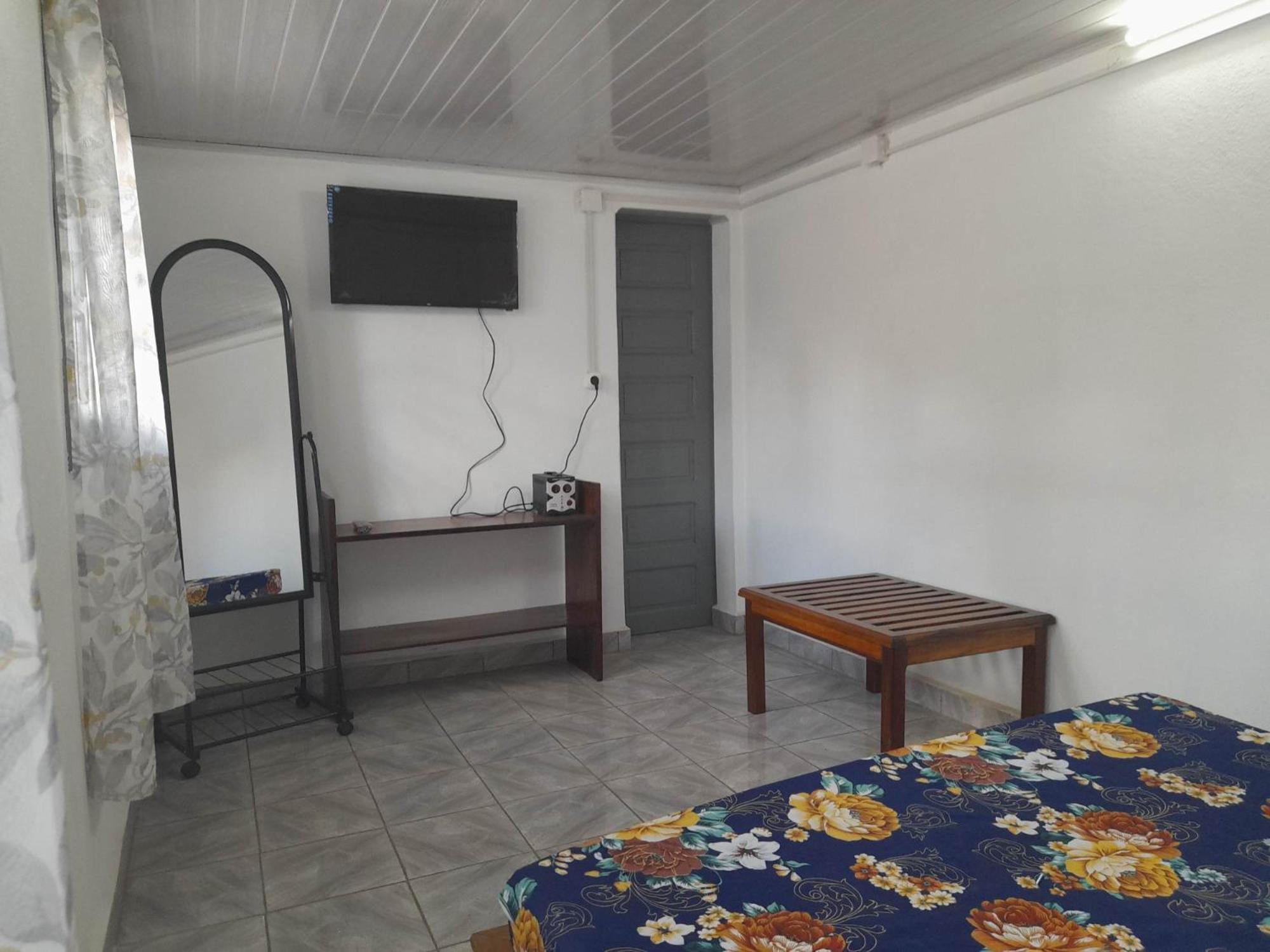 Bed and Breakfast Chez Joel Antsirabe Exterior foto